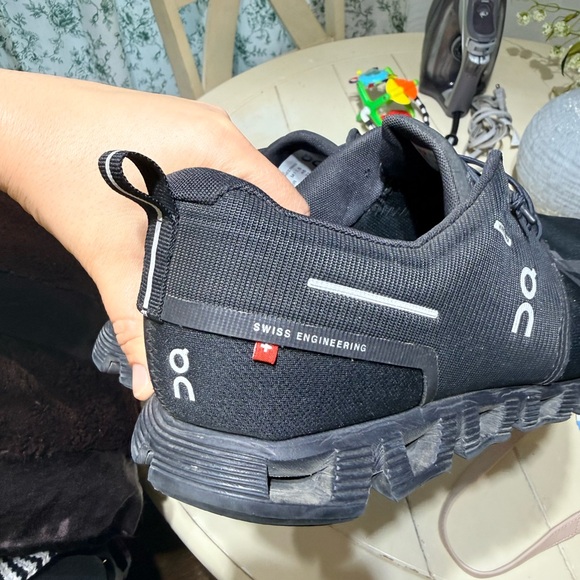 On Men's Black Sneakers - Picture 6 of 7